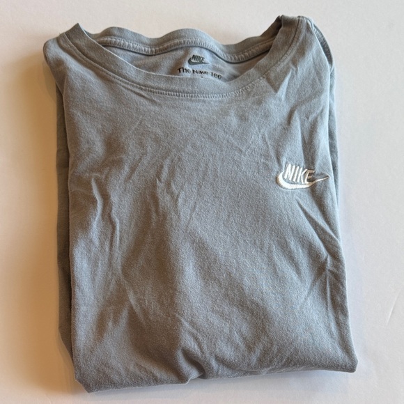 Nike Men's Classic Gray/Blue Tee - Picture 1 of 4